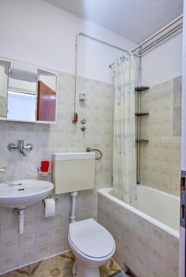 Apartments And Rooms By The Sea Tisno, Murter - 5128 Exterior foto